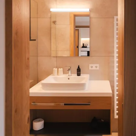 Hubertus Aparthotel 4*