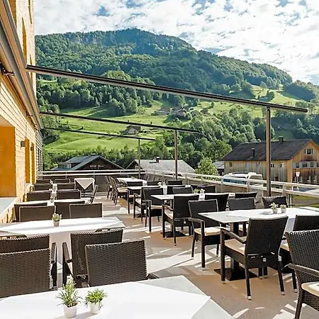 Hubertus 4*