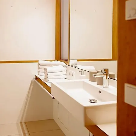 Hubertus Aparthotel 4*
